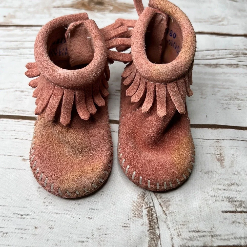 Minnetonka Moccasin‎ Booties Pink Suede Fringe Whipstitch Size 3